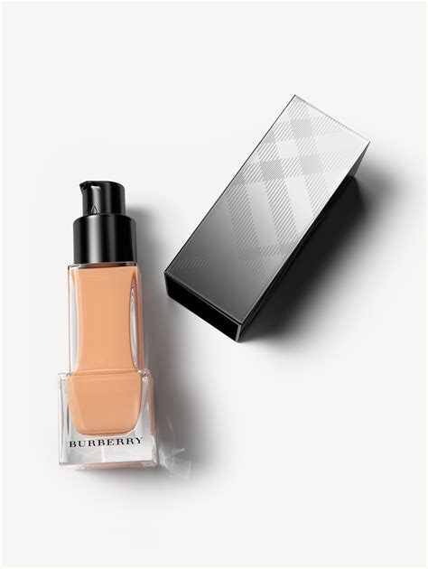 fresh glow burberry|Burberry matte glow foundation.